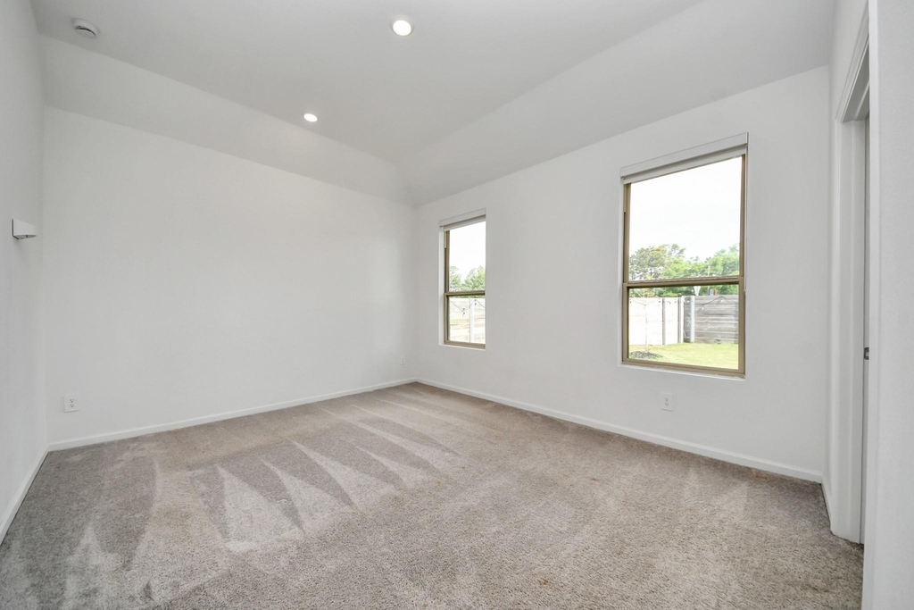 15623 Red Panda Road - Photo 14