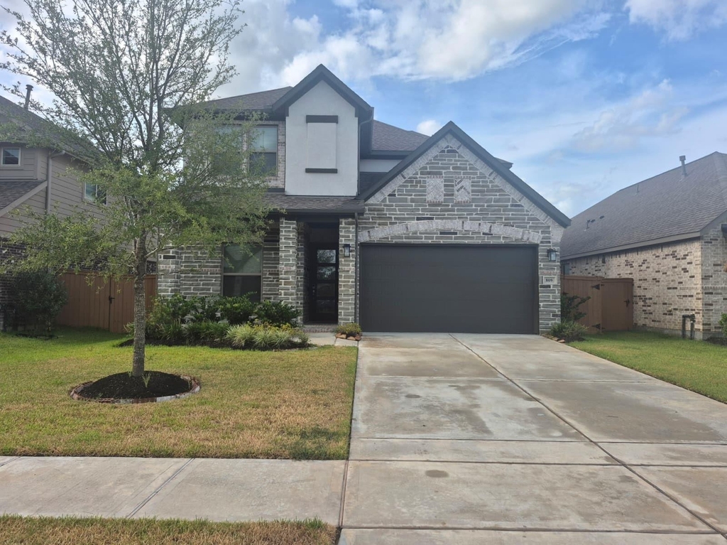 809 Coronado Terrace Ln - Photo 0