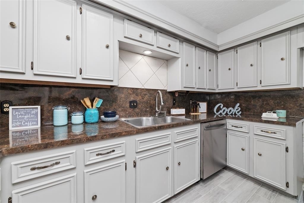 22122 Woodrose Drive - Photo 15