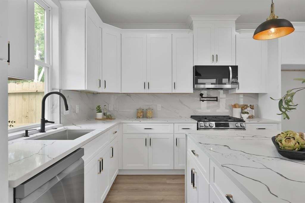 3334 Francis Street - Photo 10