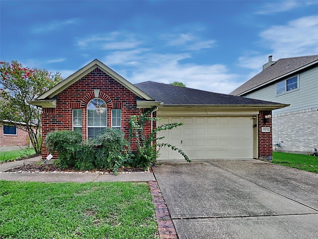 3523 Pine Valley Drive - Photo 0