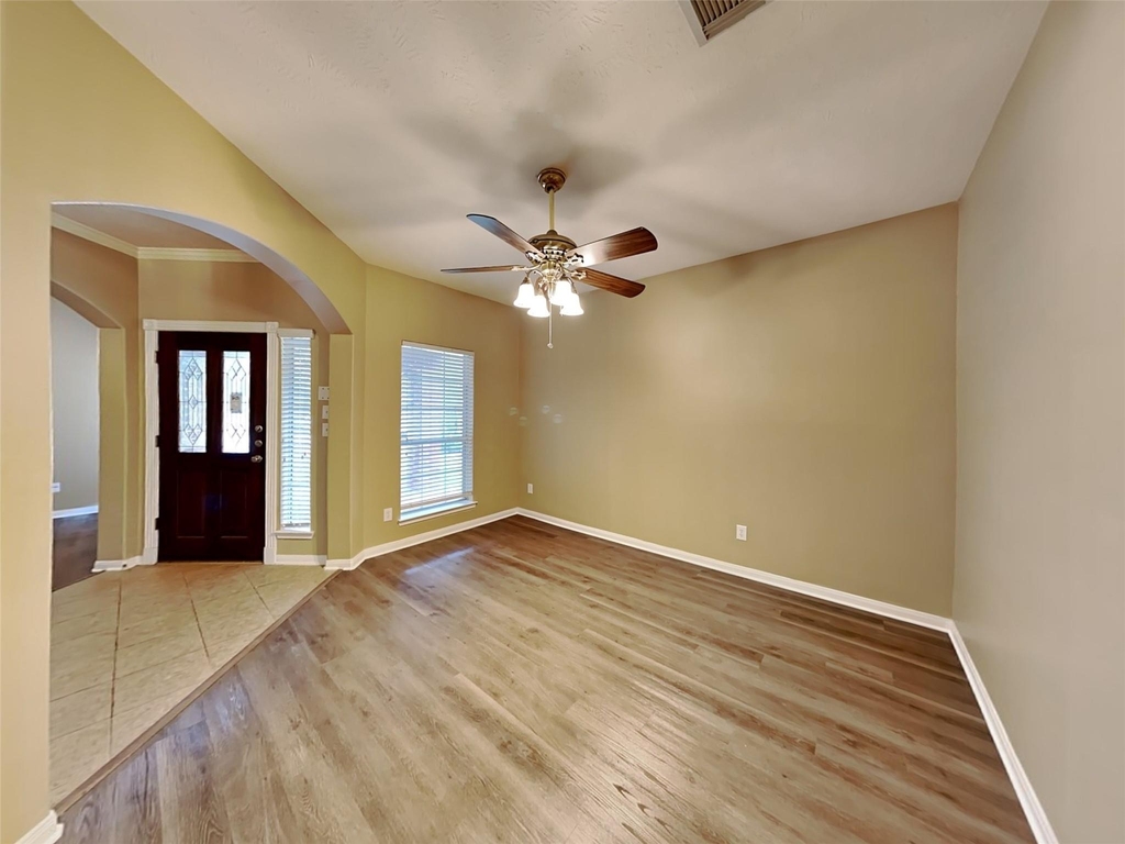 3523 Pine Valley Drive - Photo 4