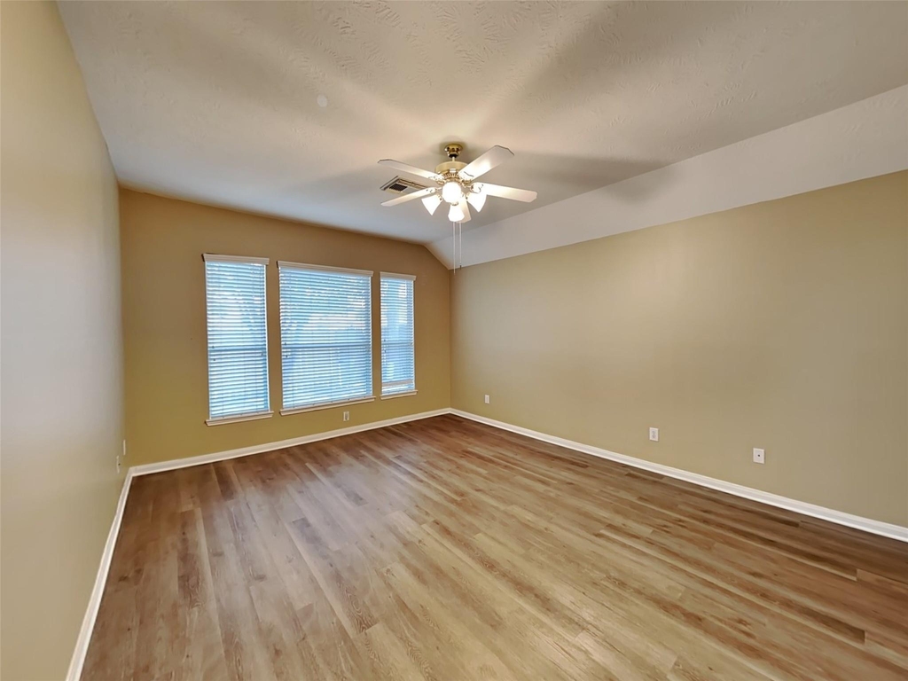 3523 Pine Valley Drive - Photo 8