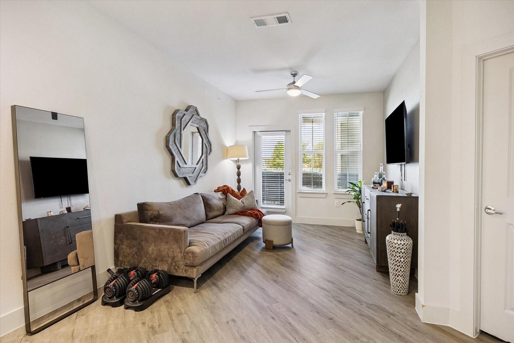 2200 Beacon Circle - Photo 2