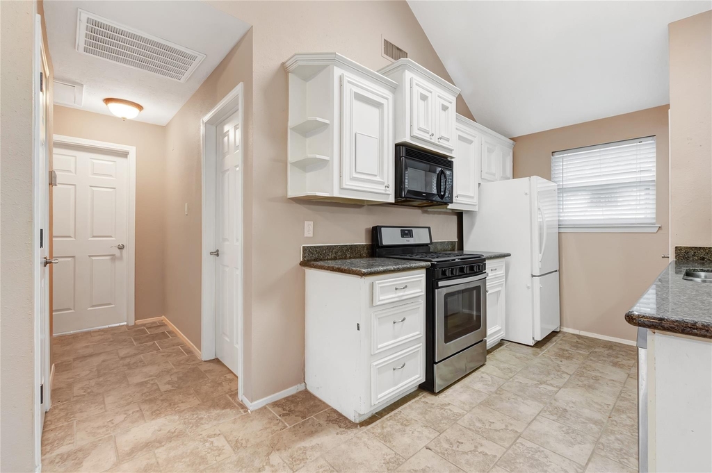 17018 Dusty Mill Drive W - Photo 2