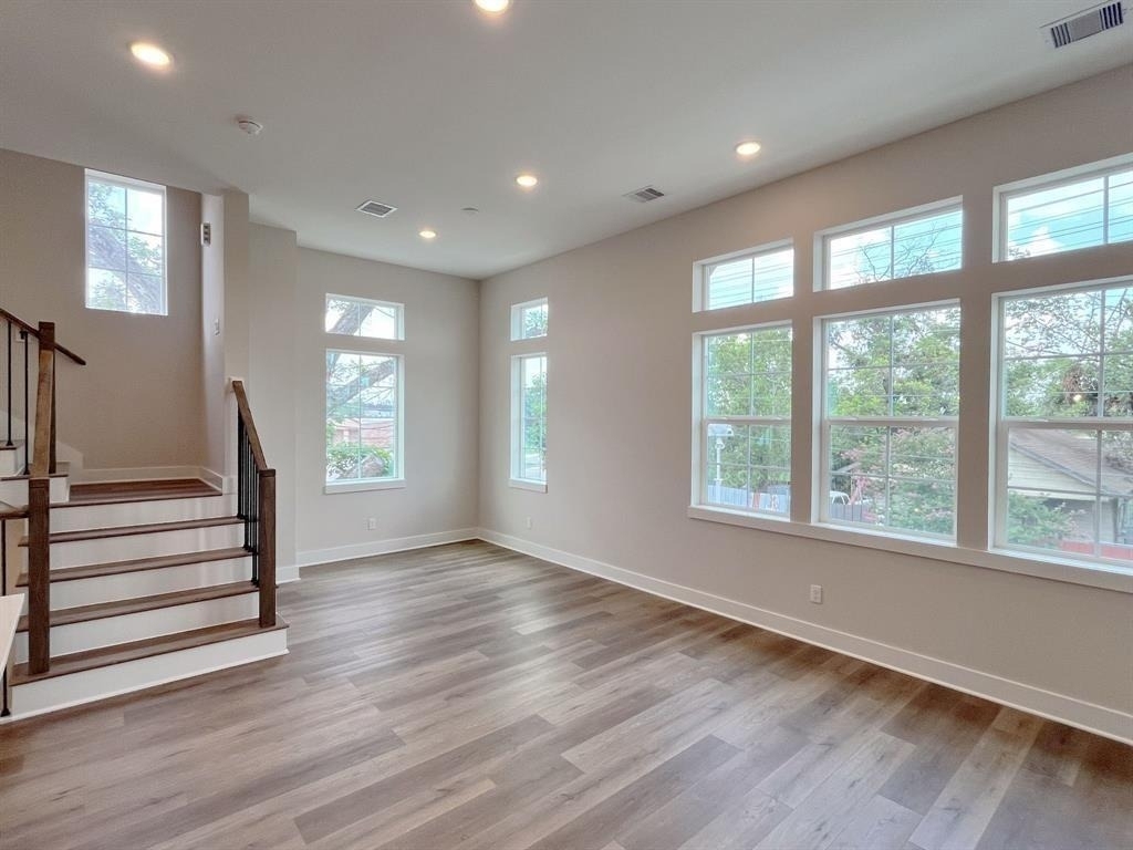 1806 Line Street - Photo 9