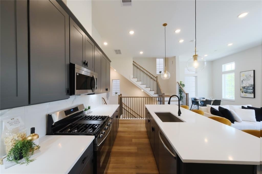 1806 Line Street - Photo 7