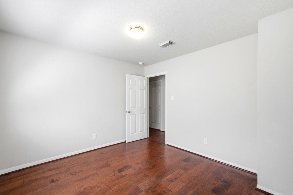 3126 Waters View Drive - Photo 39