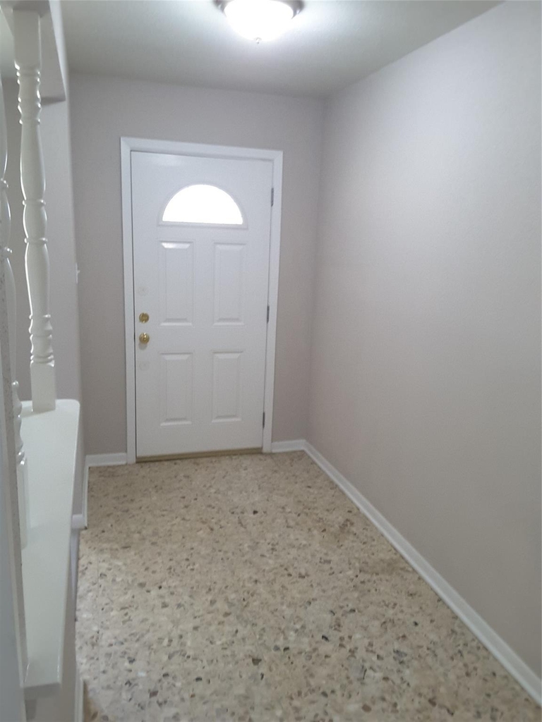18521 Railroad Avenue - Photo 4