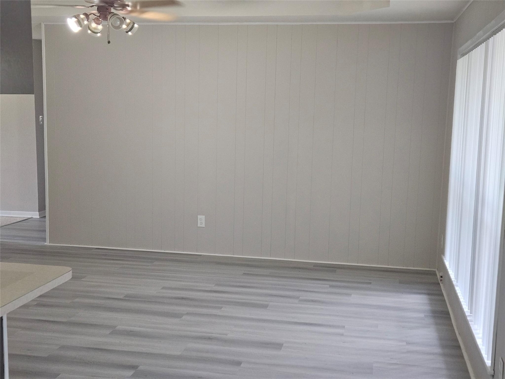 18521 Railroad Avenue - Photo 8