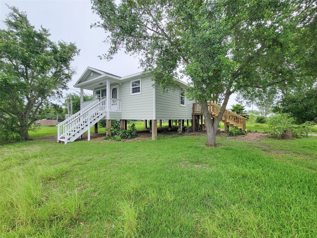 315 20th - Photo 1