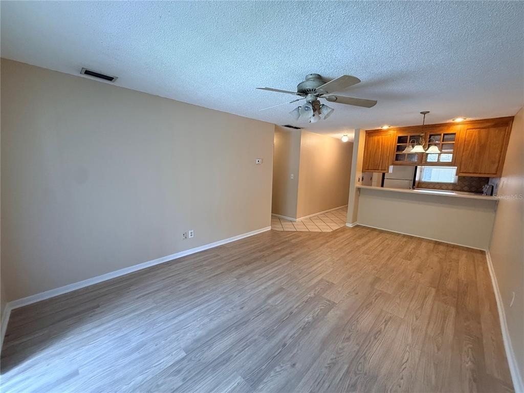 100 E Kentucky Avenue - Photo 5