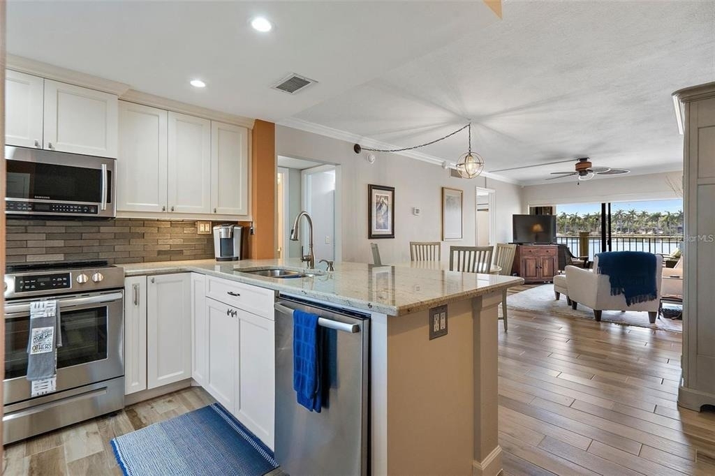 6277 Bahia Del Mar Boulevard - Photo 12