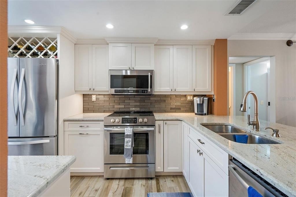 6277 Bahia Del Mar Boulevard - Photo 10