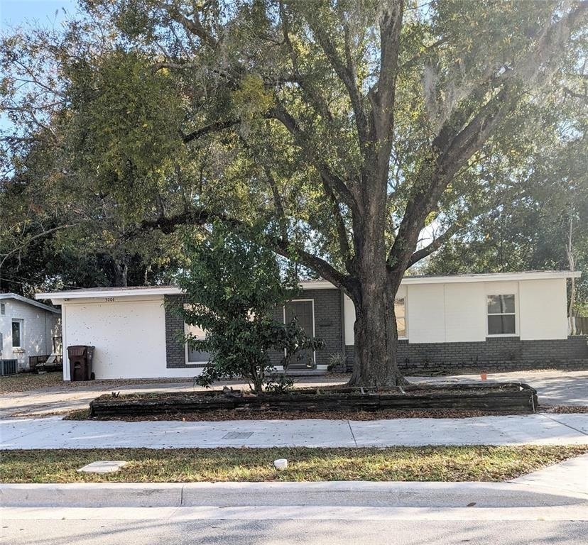 3006 E Anderson Street - Photo 0