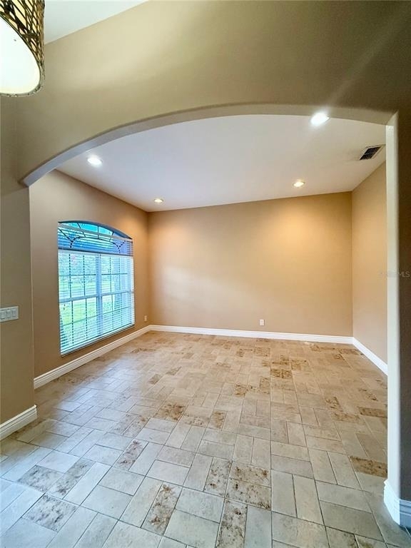 27202 Fordham Drive - Photo 2