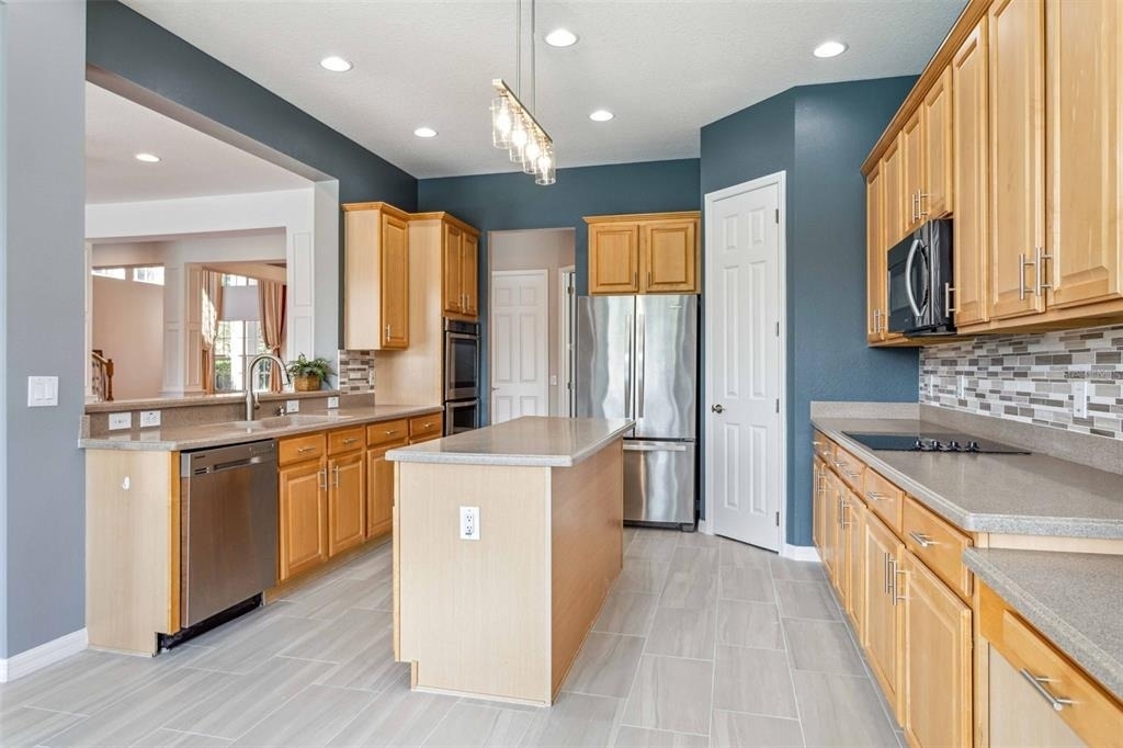 10226 Deercliff Drive - Photo 5