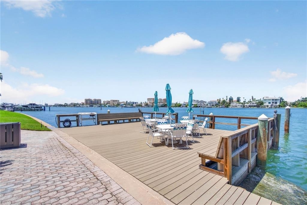 736 Island Way - Photo 15