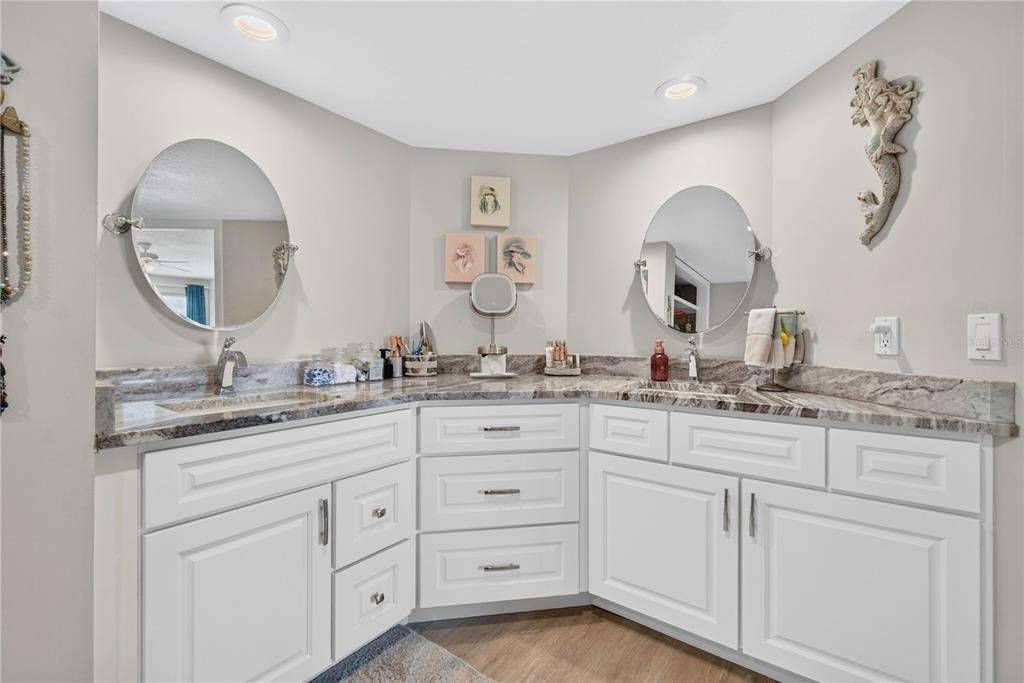 736 Island Way - Photo 45