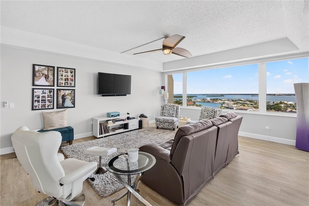 736 Island Way - Photo 21
