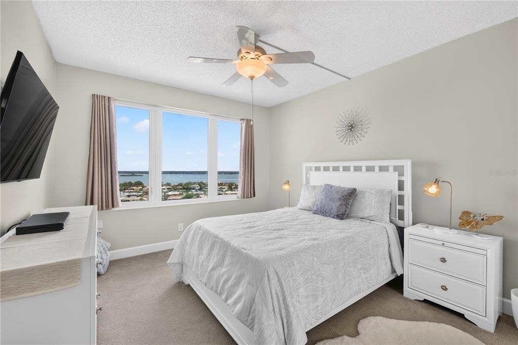 736 Island Way - Photo 34