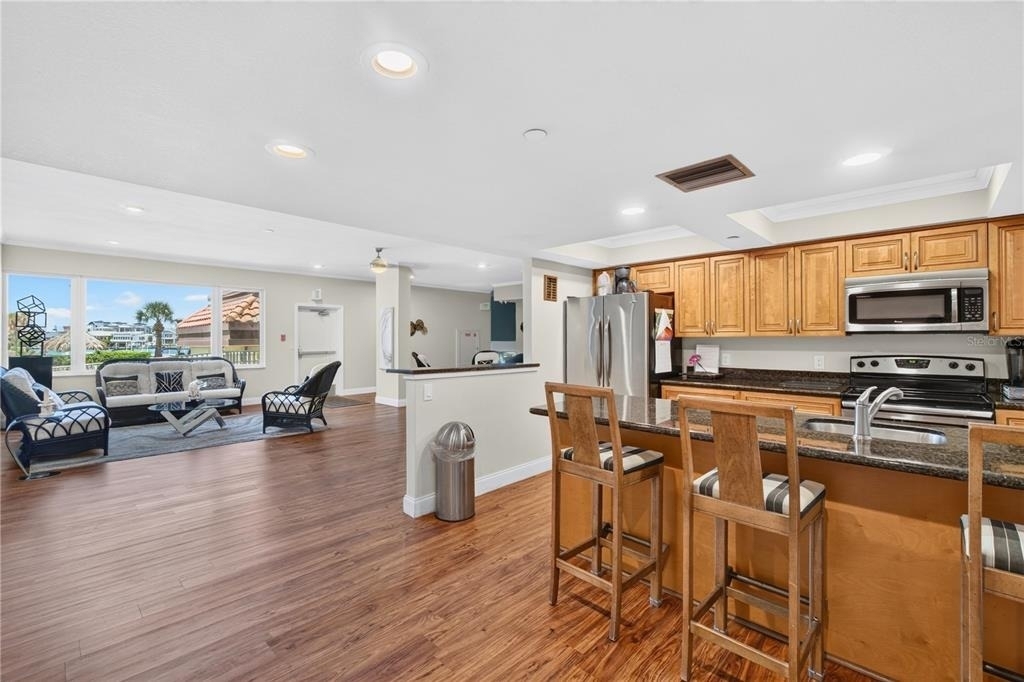 736 Island Way - Photo 11
