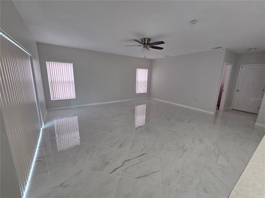 330 Aldershot Court - Photo 20