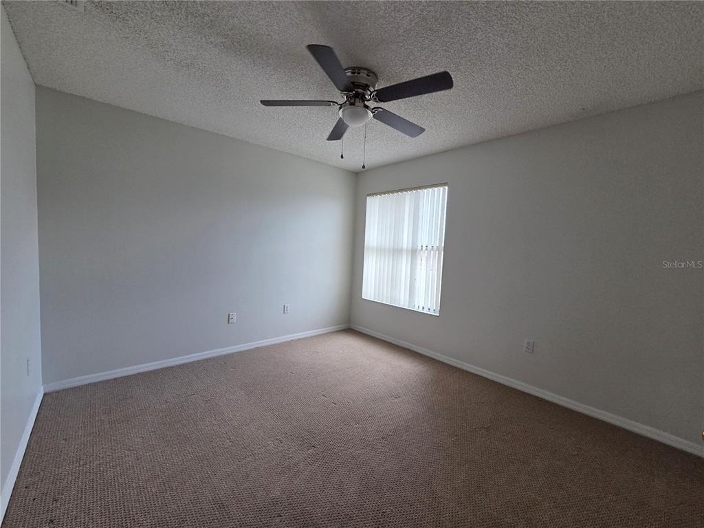 330 Aldershot Court - Photo 32