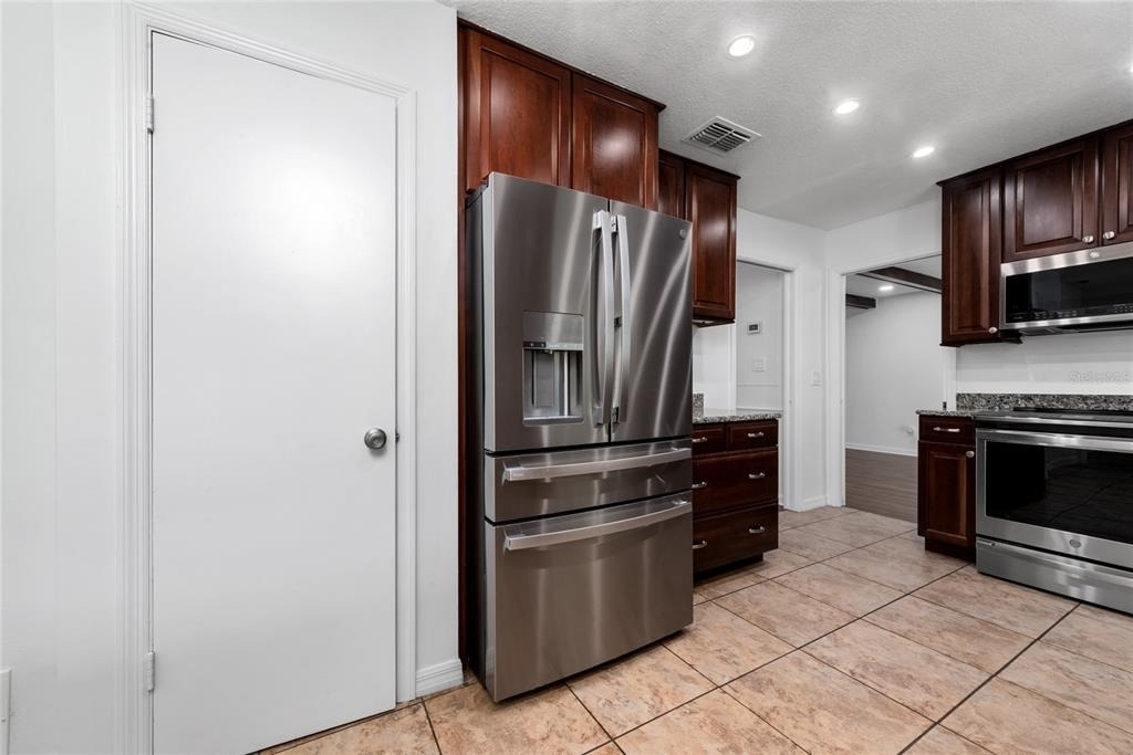 3175 Lake Anderson Avenue - Photo 9