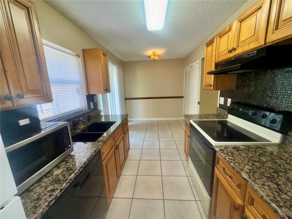1605 Shady Ridge Court - Photo 8