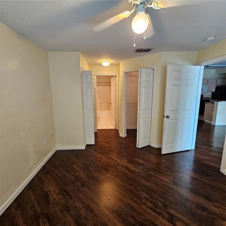 5483 Vineland Road - Photo 11