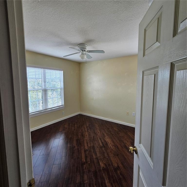 5483 Vineland Road - Photo 9