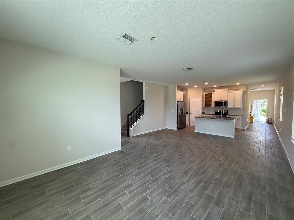 17016 Quicksilver Avenue - Photo 5