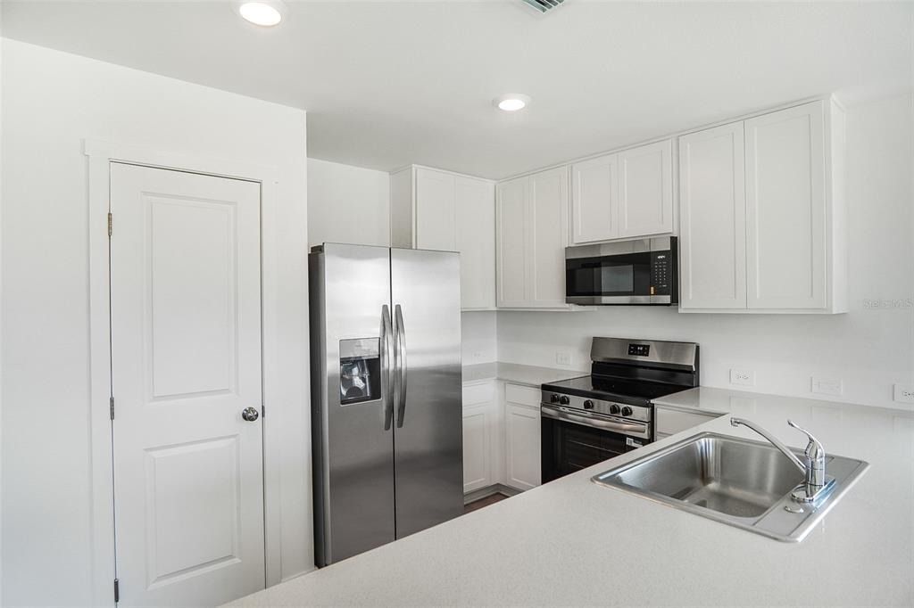 931 Phoenix Street - Photo 7