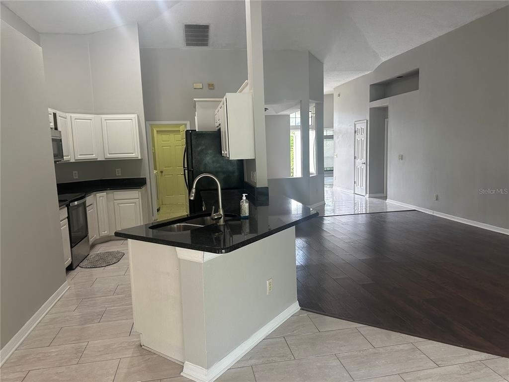 929 Rosinia Court - Photo 29