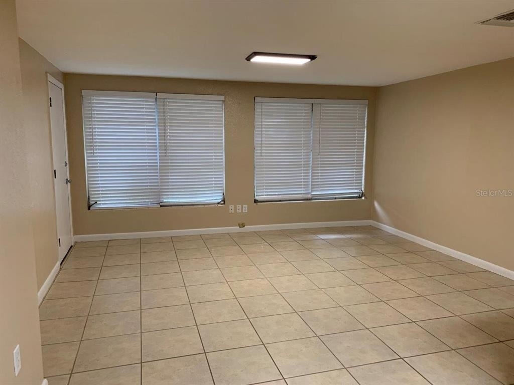 108 E Hazel Street - Photo 3