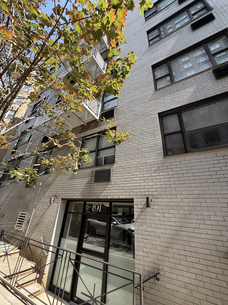 191 East 76th Street - Photo 13