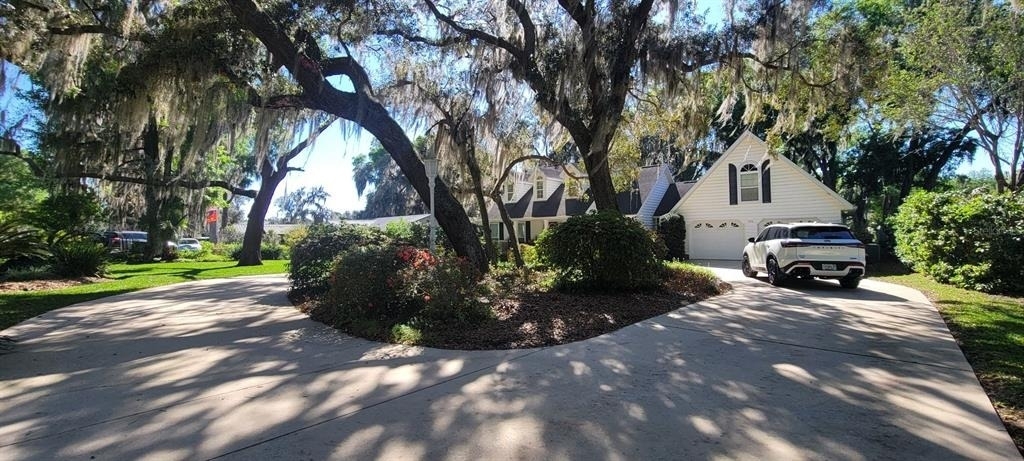 436 Se 4th Avenue - Photo 0