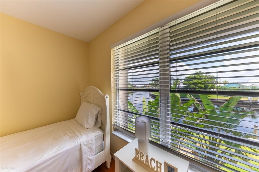 1080 Bal Harbor Boulevard - Photo 13