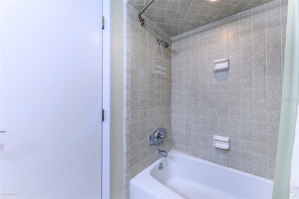 1080 Bal Harbor Boulevard - Photo 16