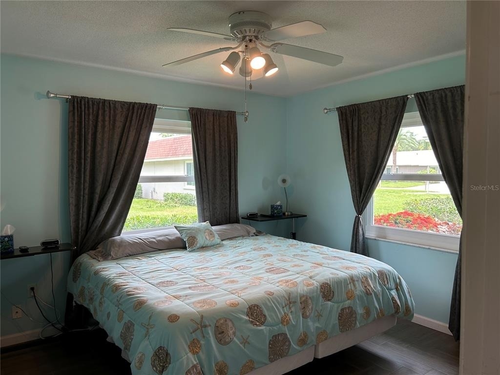 1359 Glendale Circle W - Photo 10