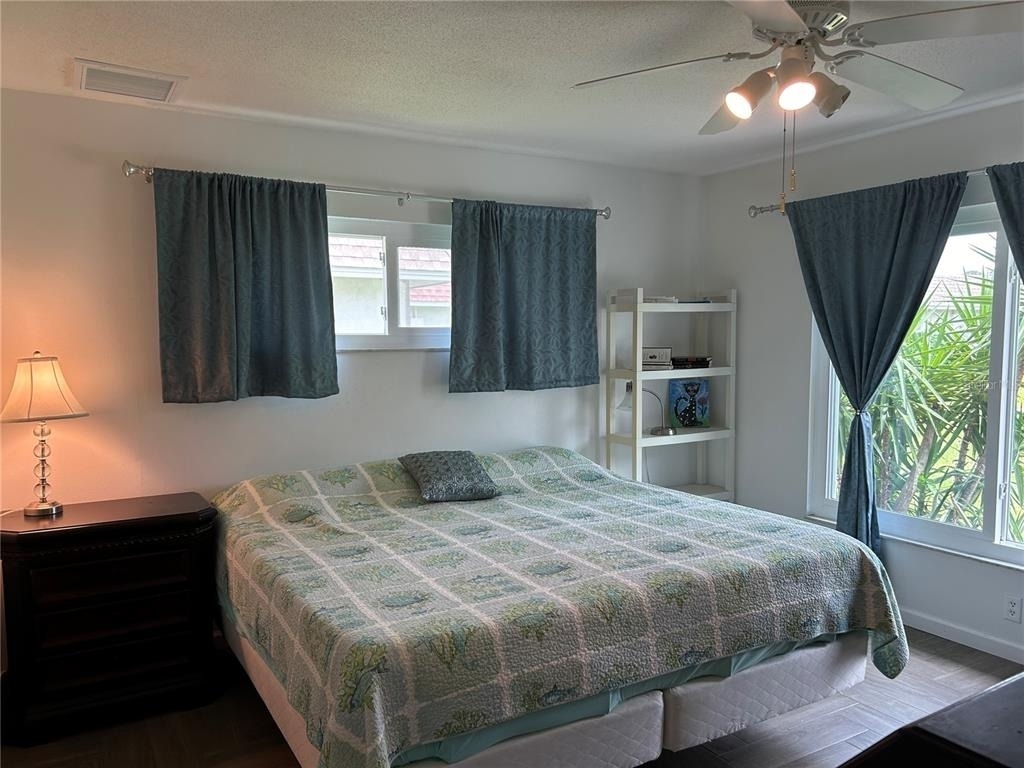 1359 Glendale Circle W - Photo 13