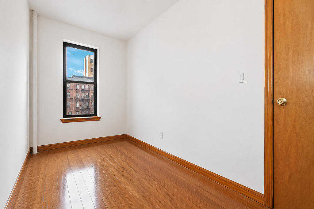 328 East 14th St - Photo 3