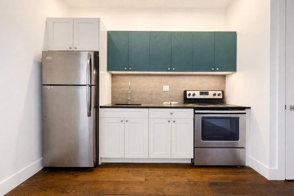 3208 Glenwood Rd - Photo 2