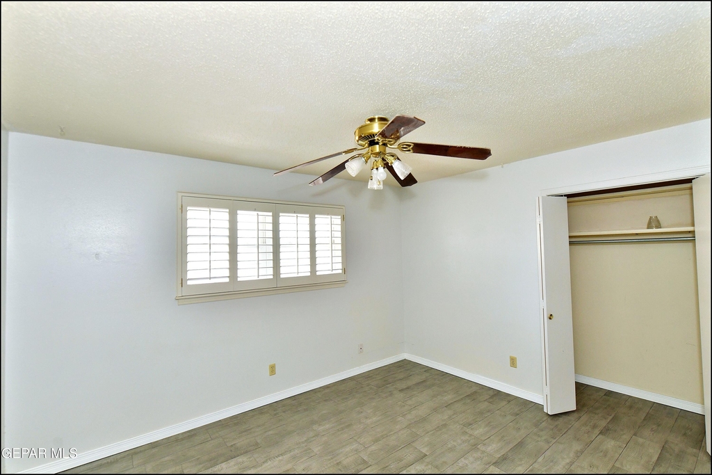 9125 W H Burges Drive - Photo 36