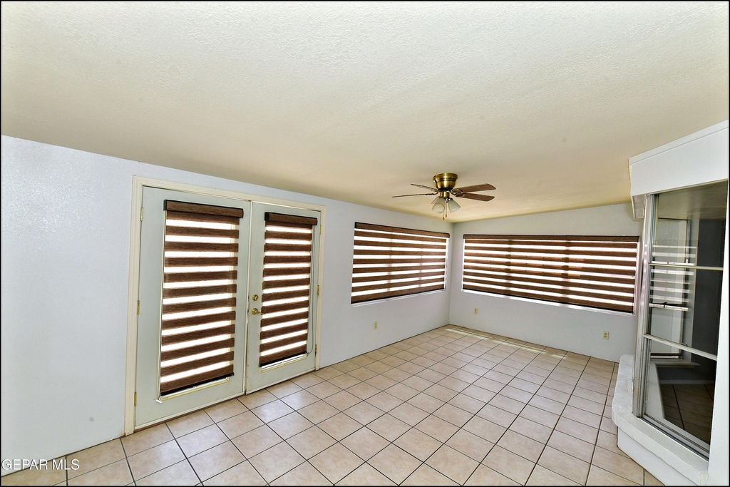 9125 W H Burges Drive - Photo 42