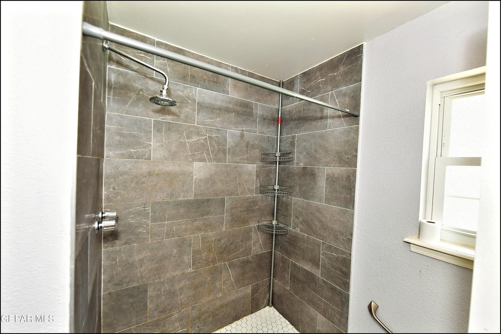 9125 W H Burges Drive - Photo 32