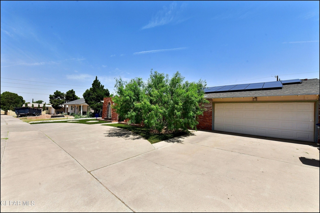 9125 W H Burges Drive - Photo 3