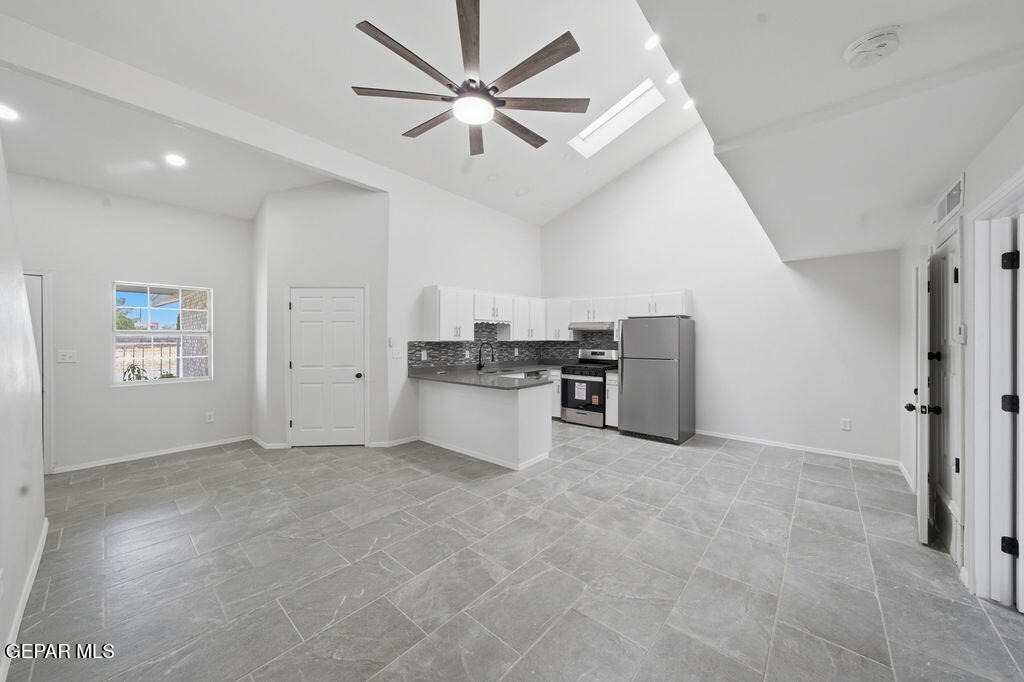 821 Los Lagos Way - Photo 4