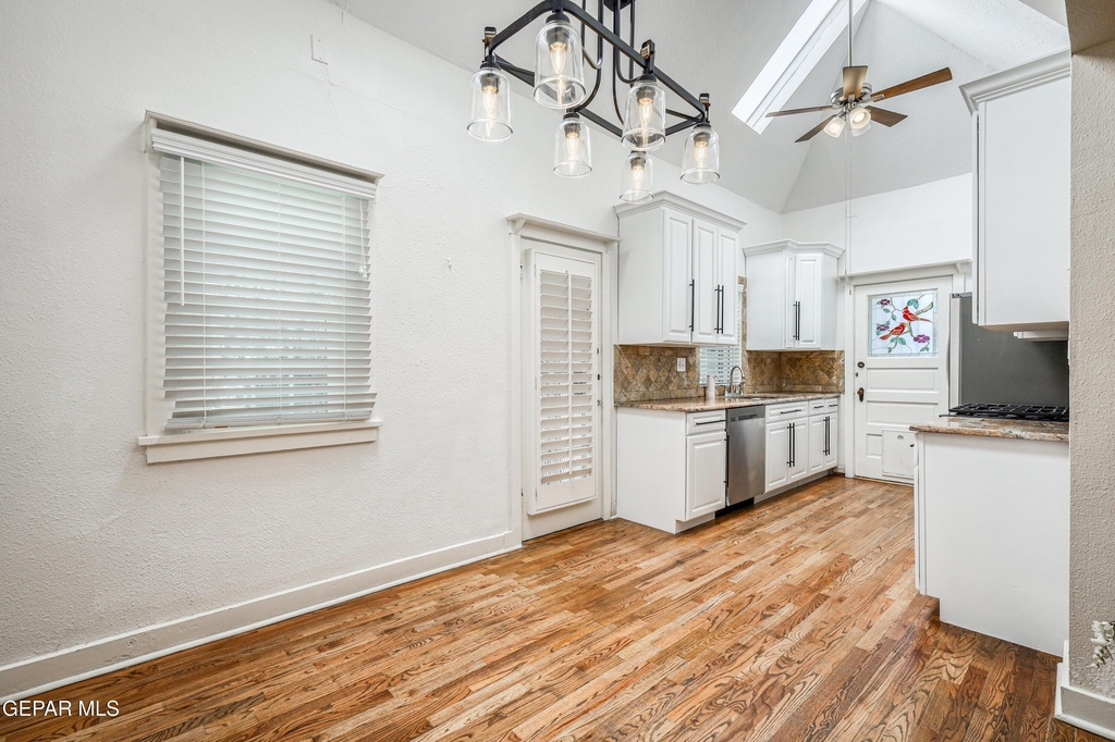 715 E Robinson Avenue - Photo 11
